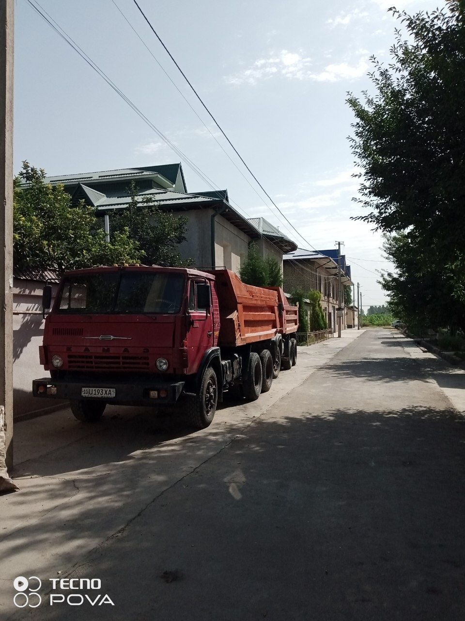 KAMAZ sotiladi! Puli naxt yoki variantga kelishamiz. Holati ideal