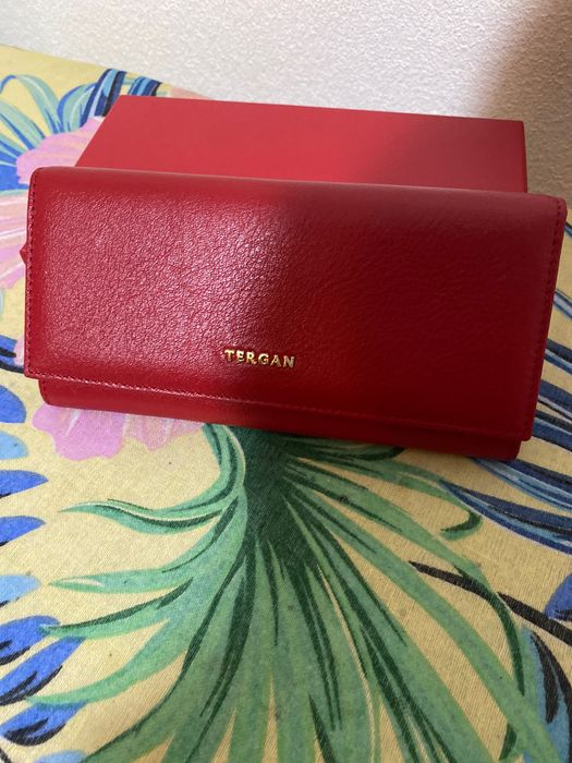 Ново дамско портмоне Терган