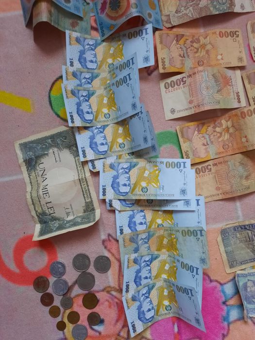 Vand bacnote vechi in stare foarte buna