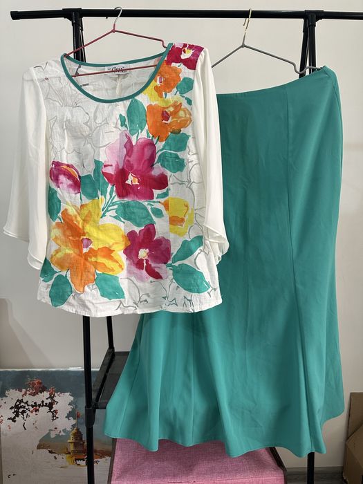 Продам кофту с юбкой