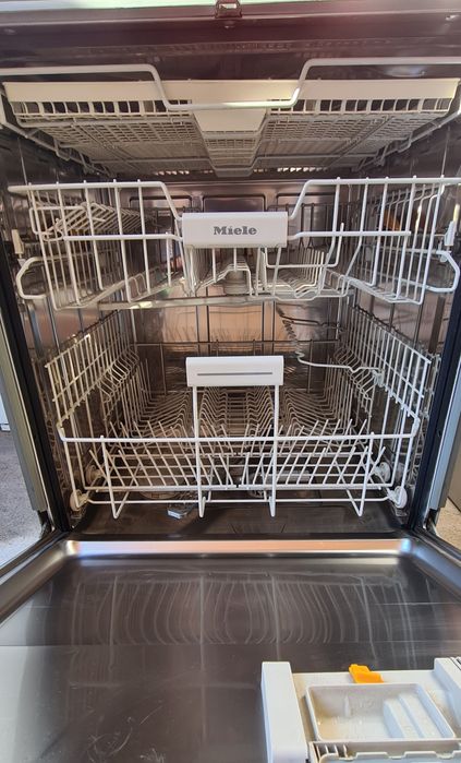 Съдомиялна 60см за пълно вграждане Miele G4280 SCVi A+ 14 к-та