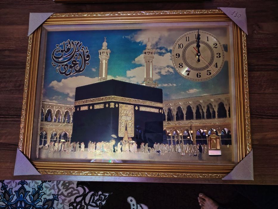 Soat devorga ilinadigan