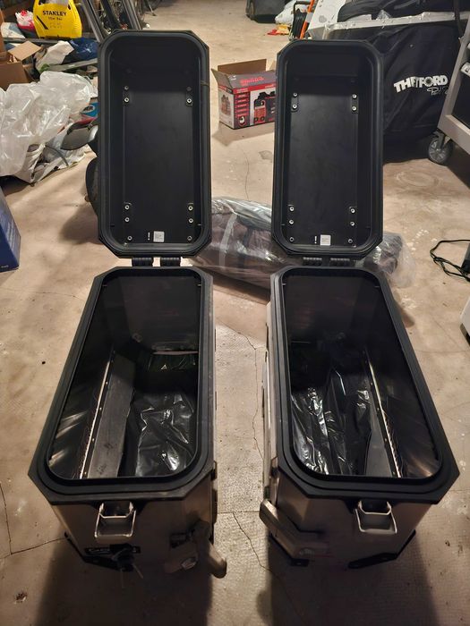 Set coburi laterale SW Motech TRAX 37L