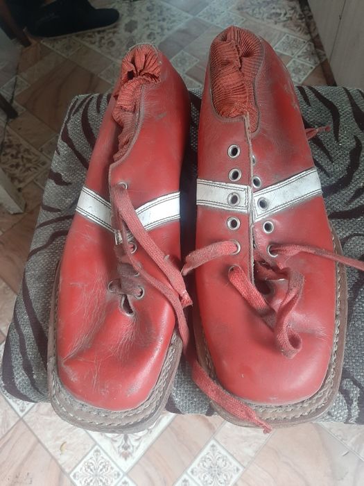 Продам новые ботинки