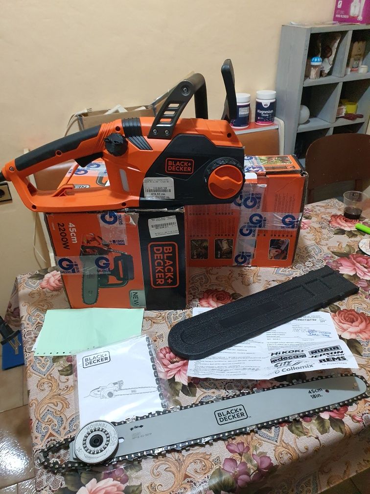 Електрически трион Black+Decker
