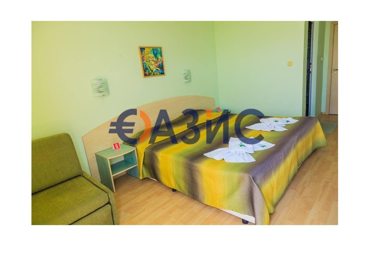 Продава се Хотел в к.к. Слънчев бряг - 5500 кв.м за 637 €/кв.м - Снимка #3