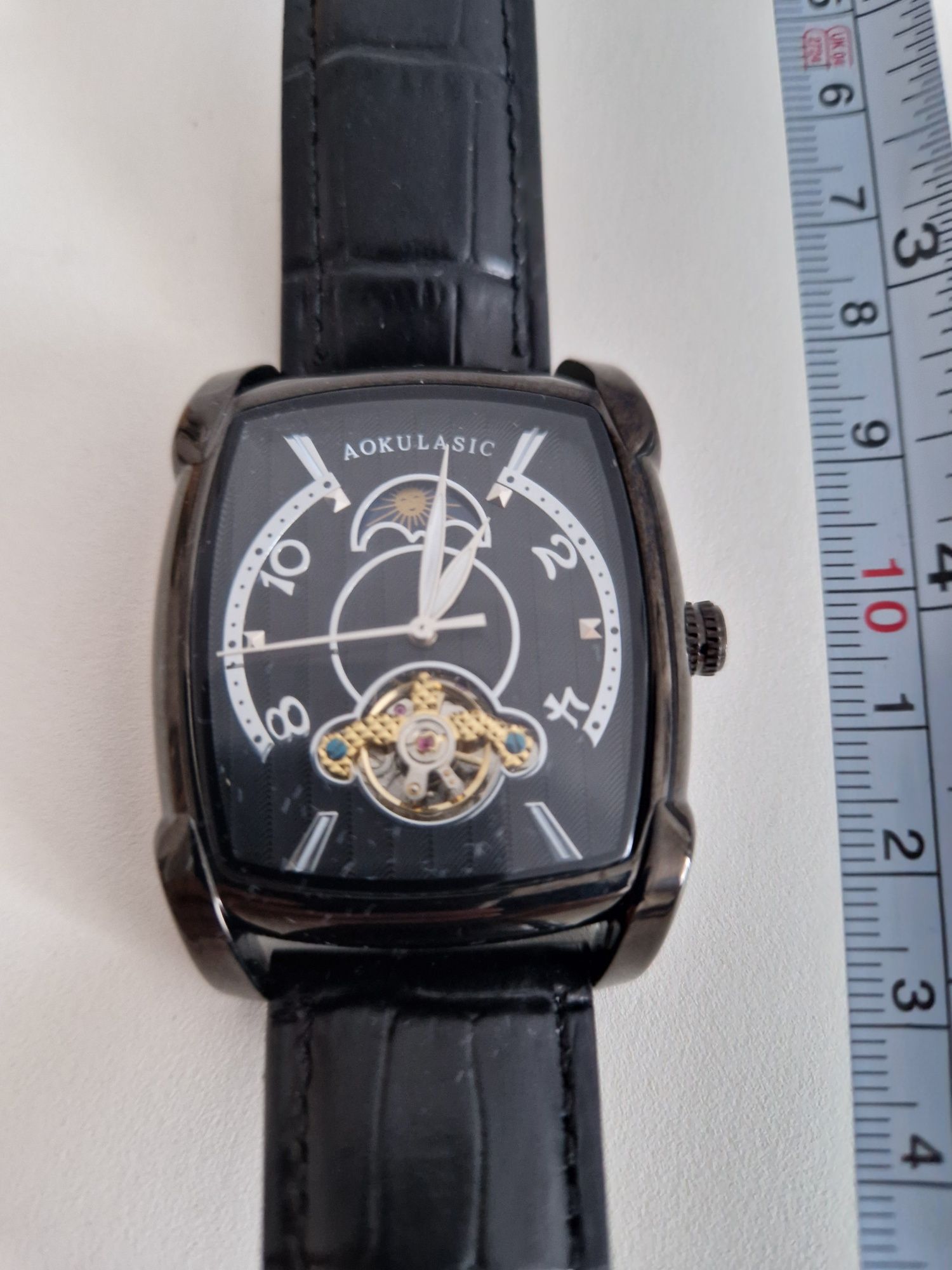 Ceas automatic negru cu bratara neagra de piele