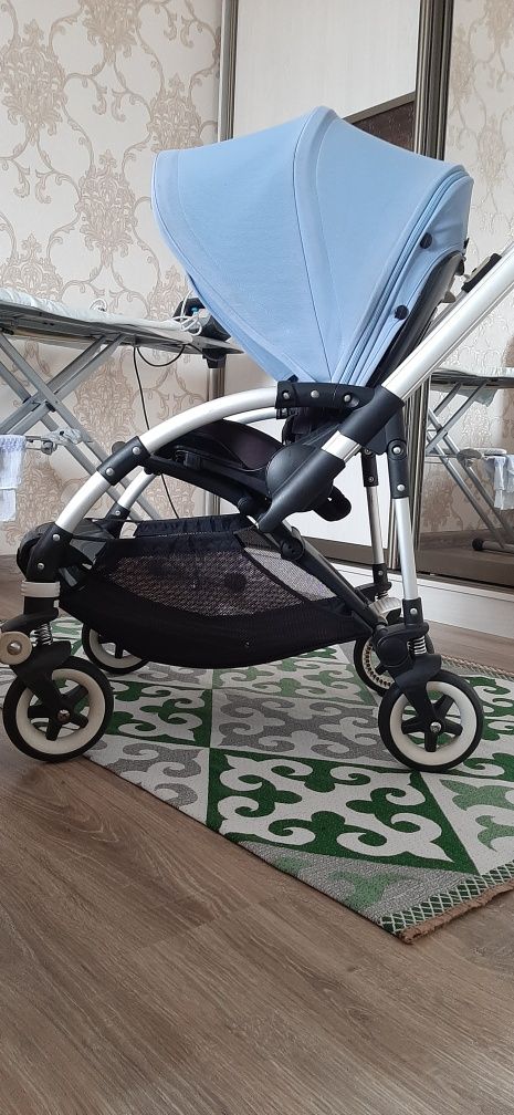 Срочно продам коляску bugaboo bee3