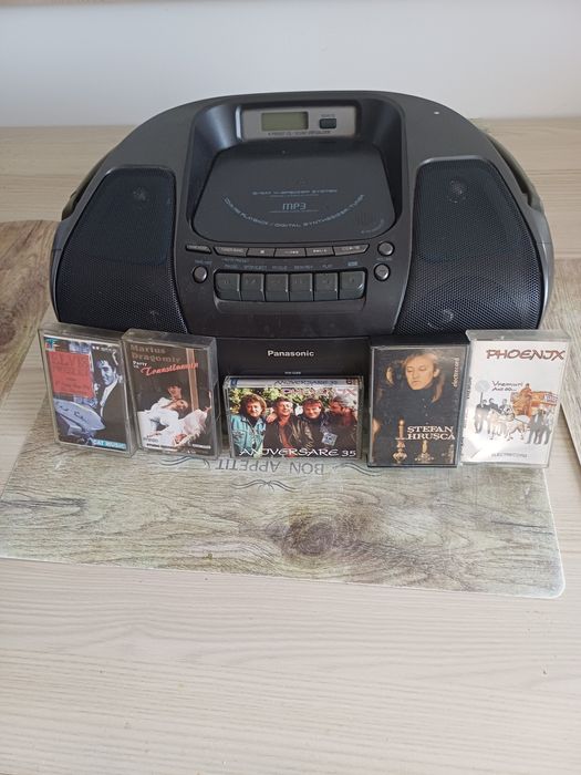 Vand radio casetofon Panasonic cu MP3
