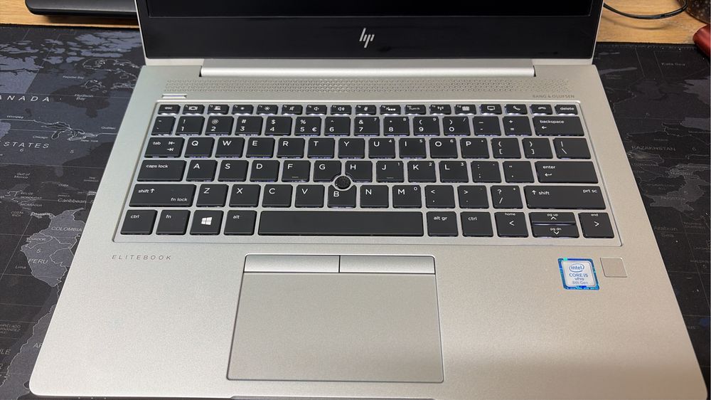 Laptop HP Eliteboog 830G5 / i5-gen8 / 250ssd / 16 GB Ram