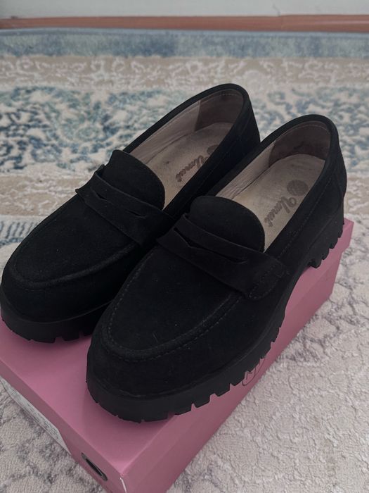 Продам замшевые качественные лоферы