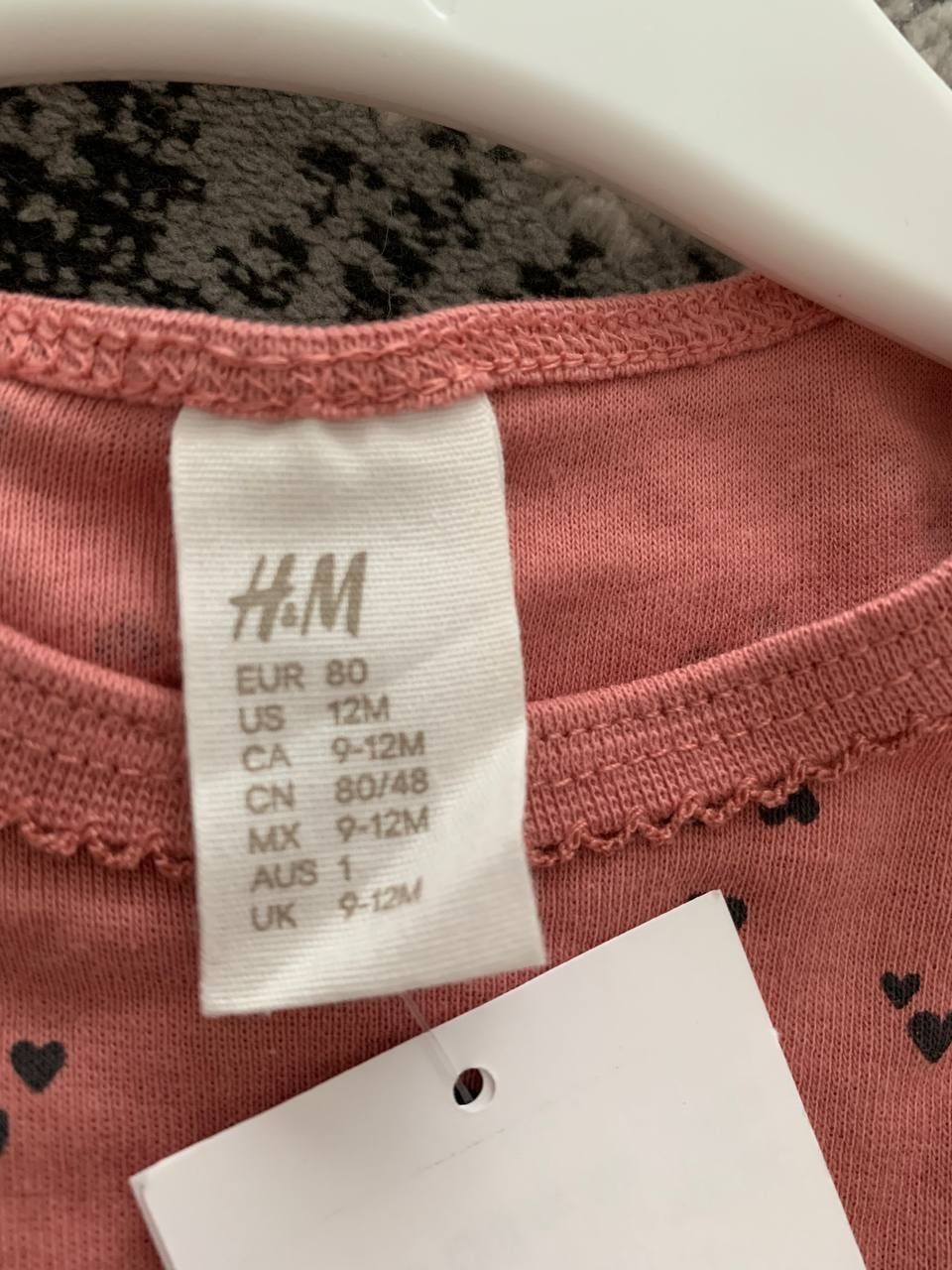 Комплект Боди+штанишки
 H&M Швеция.Размеры;  80 , 92