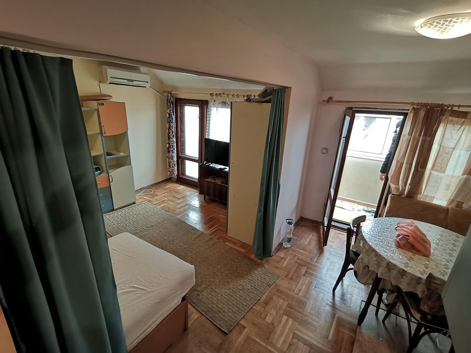 Дава се под наем Едностаен апартамент в Бургас, Възраждане - 35 кв.м за 204 € - Снимка #1