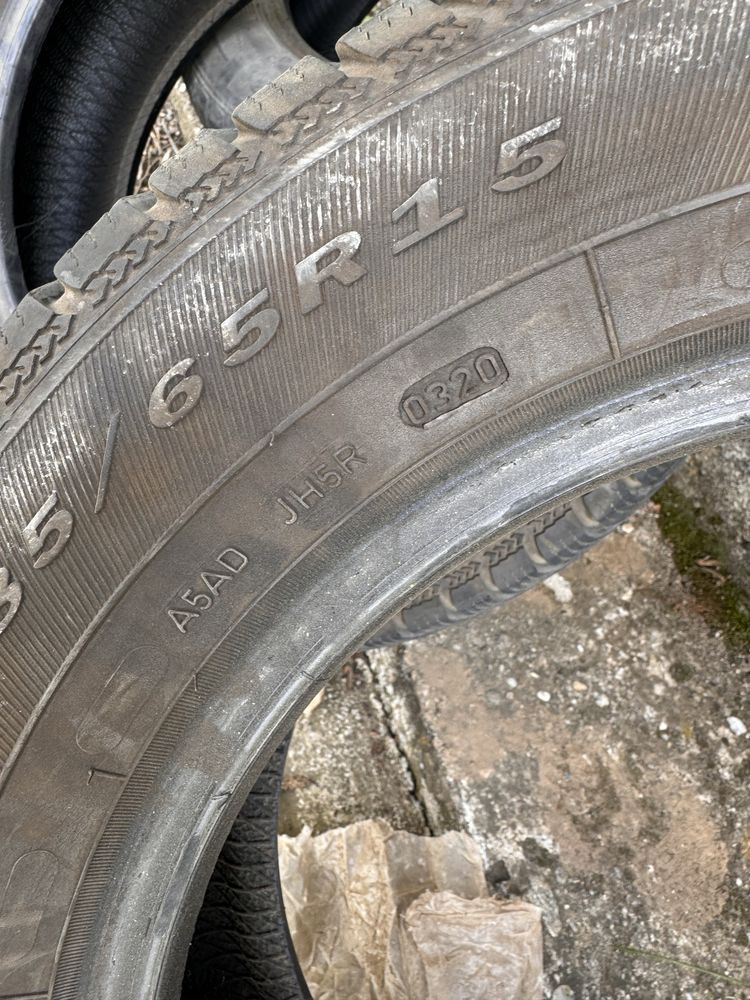 Set 4 Anvelope iarna 185/65 R15