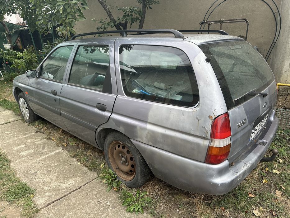 Ford escort 1.6 benzina an 1999