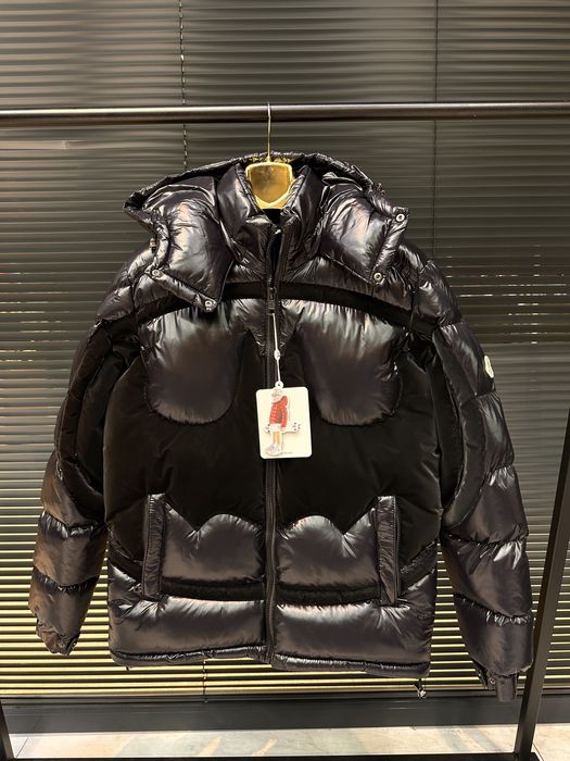 Geaca M.o.n.c.l.e.r cu NFC