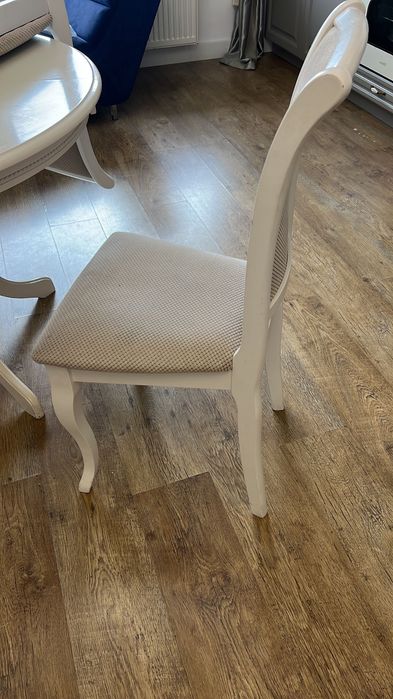 Scaune de living ,în stare foarte bună se vând toate 6 buc ,