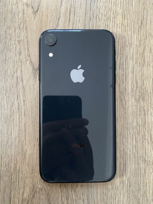 iPhone XR — не включается, оригинал, на запчасти