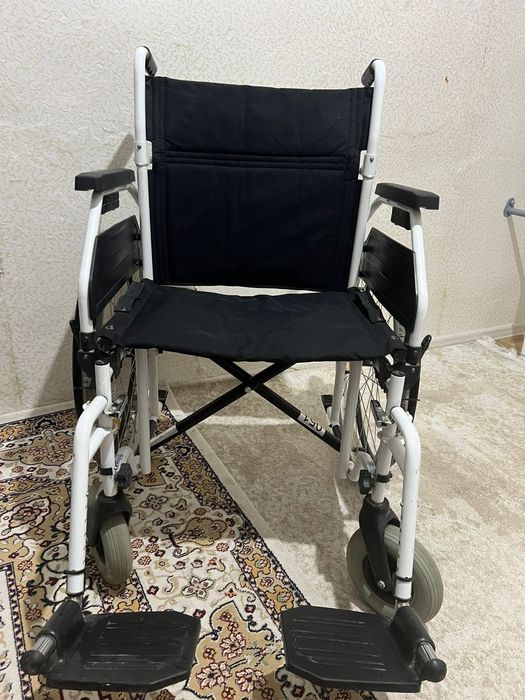Инвалидная коляска