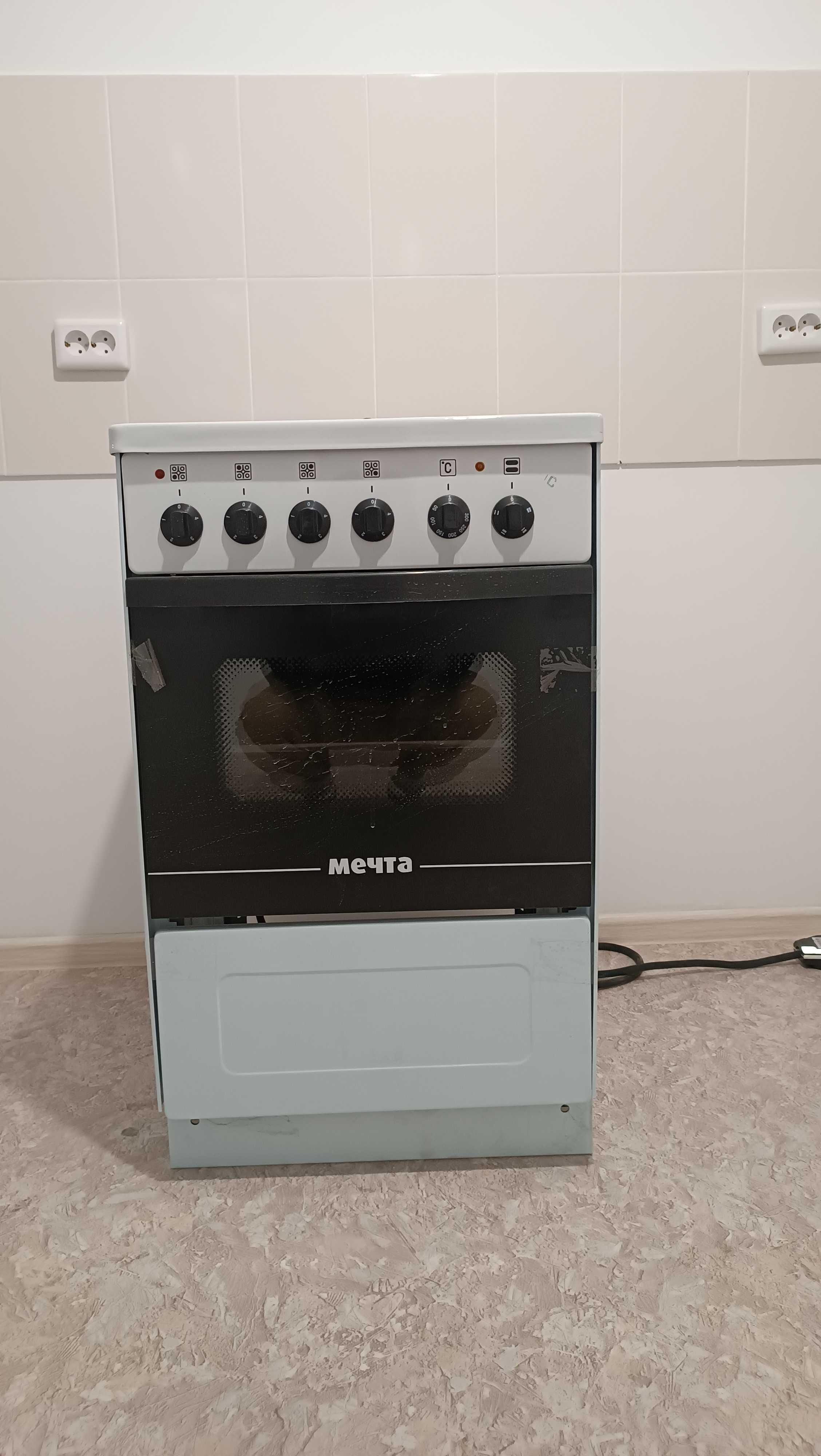 Продам кухонную плиту "Мечта"