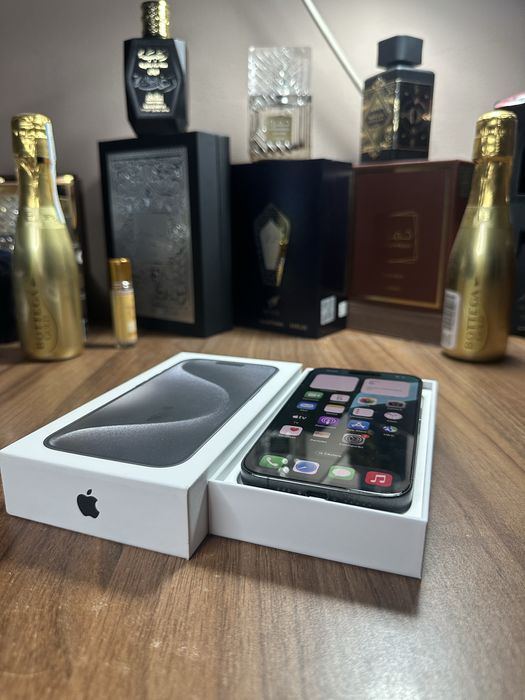Iphone 15 pro impecabil