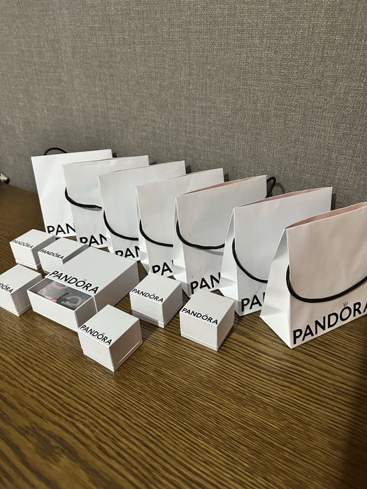 Пакеты и коробочки Pandora.