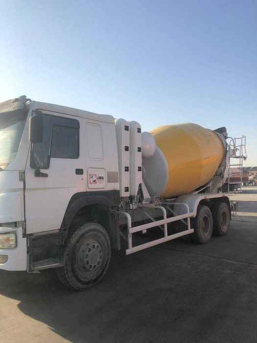 Автобетоносмеситель HOWO (Миксер)