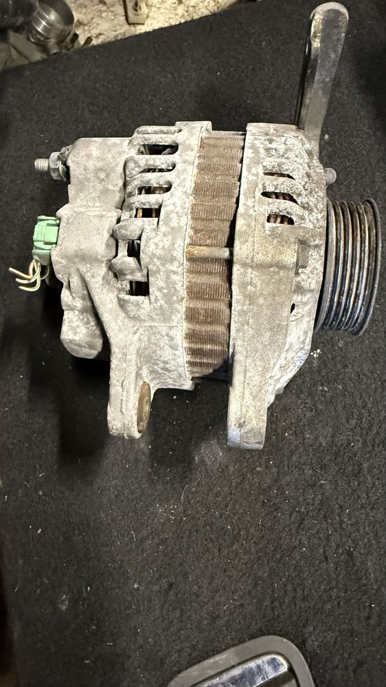 Динамо Алтернатор/ Honda Civic 8 / 1.4 i / 83к.с./ 2010г.