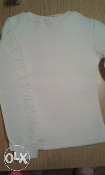 Намалена бяла ватирана блузка нова етикет