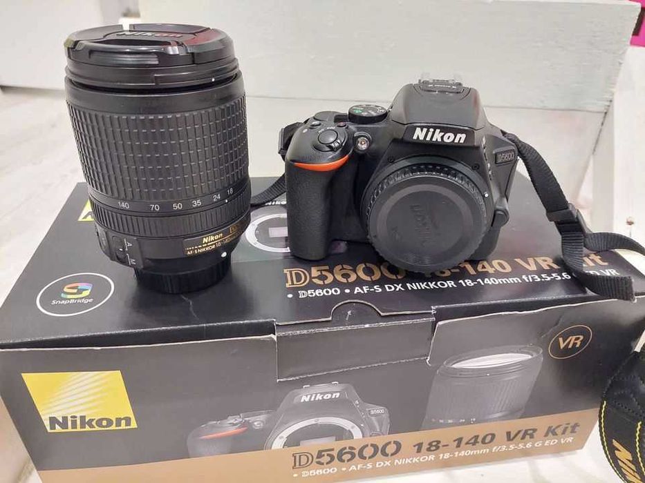 Nikon D5600+обектив Nikkor 18-140mm f/3.5-5.6G