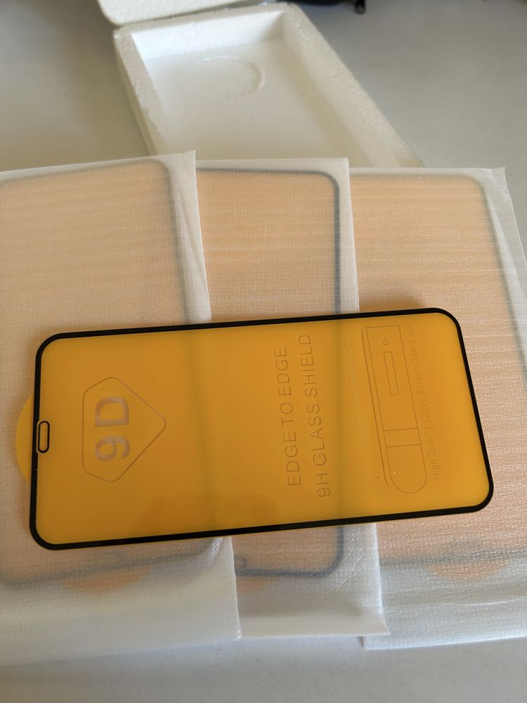 Стъклени протектори 4бр. За iPhone 11