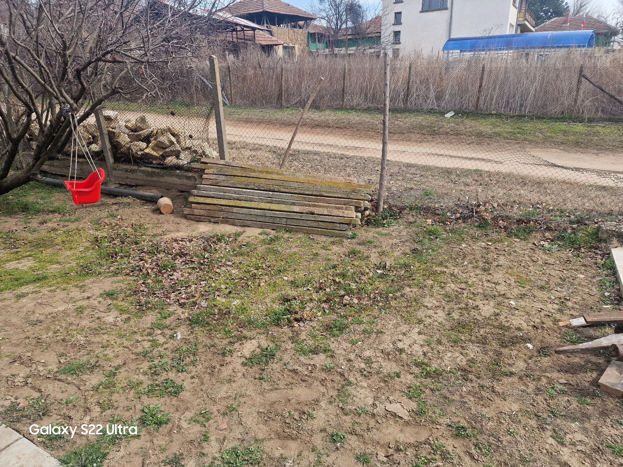 Циментови колци за ограда