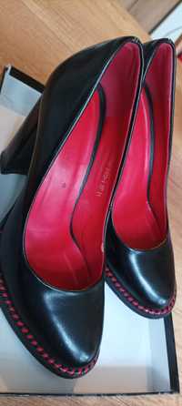 Дамски обувки черни 37