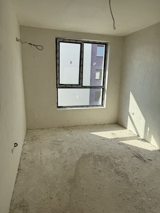 Двустаен  с  гараж