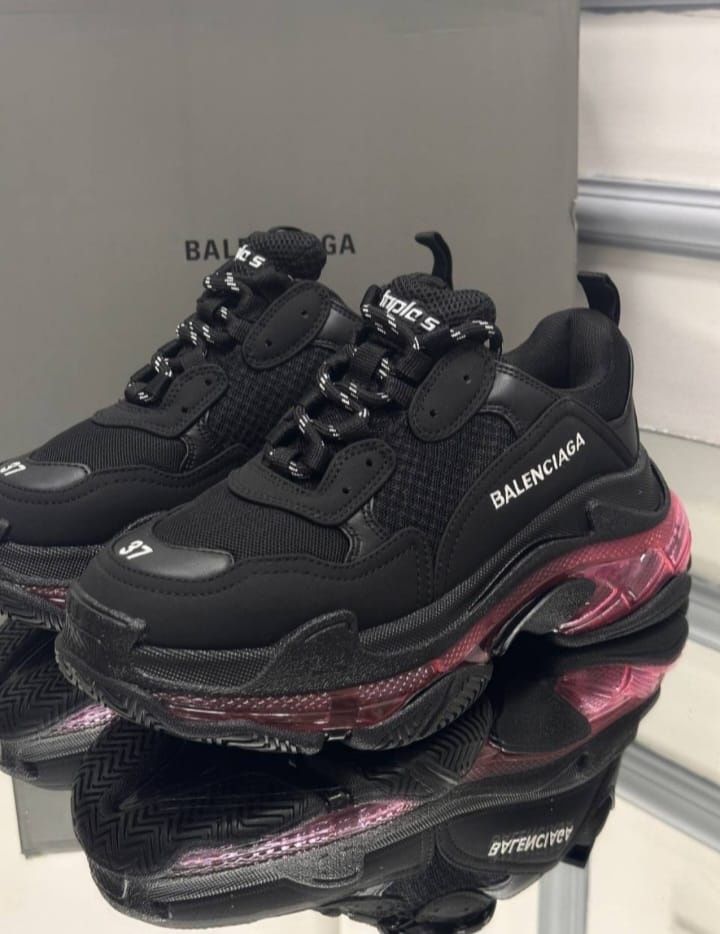 Adidași Balenciaga Triples