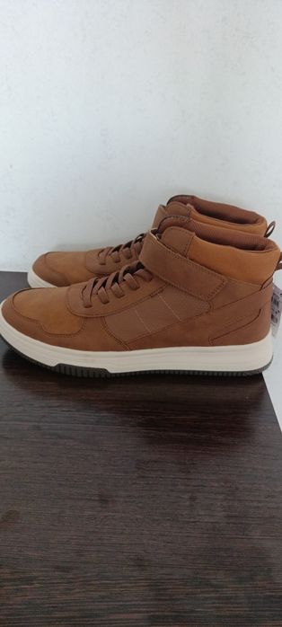 Демисезонные  ботинки.