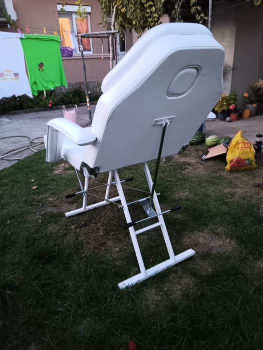 Козметичка кушетка