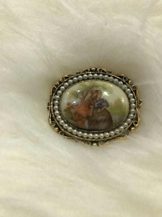 Brose vintage anii 1900 portelan