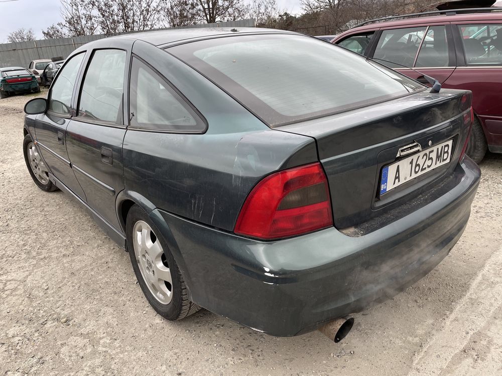 Opel Vectra 1.8i 16v 2001 На Части