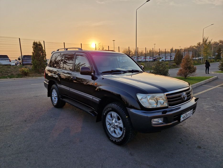 Toyota Land Cruiser 100