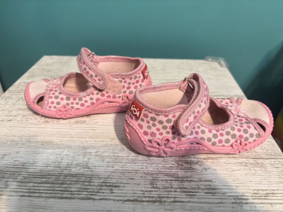 Пантофки Колев и Колев