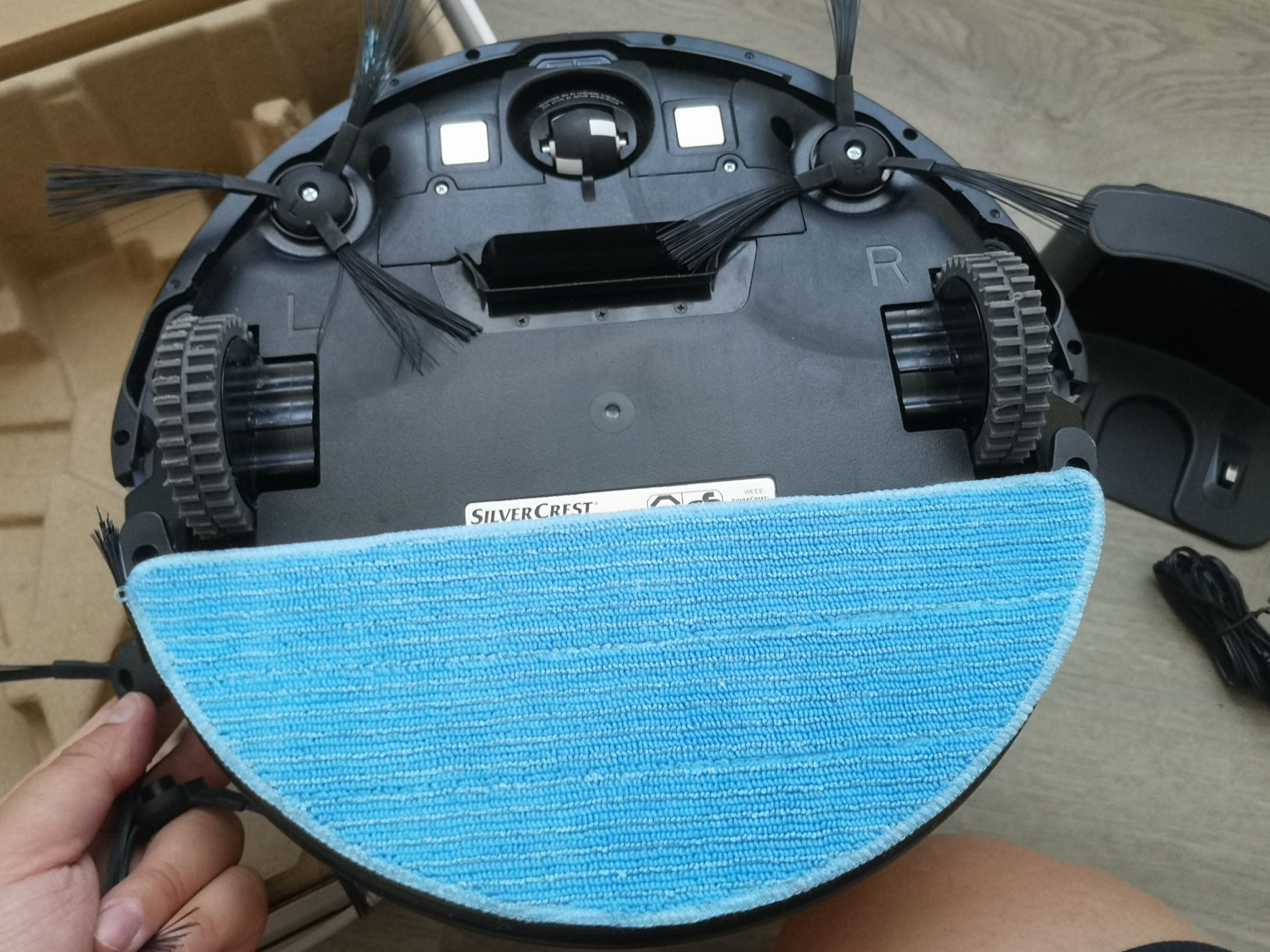 Robot Vacuum Cleaner With Mop Function, SilverCrest