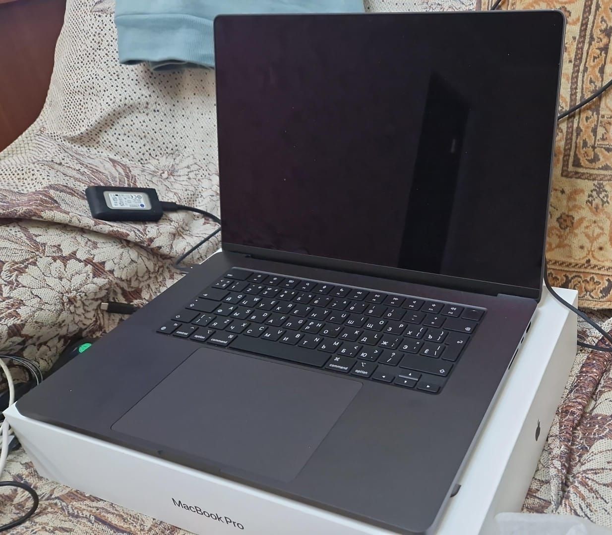 Продам MacBook Pro16.2