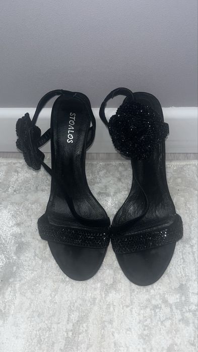 Босаножки черная замша