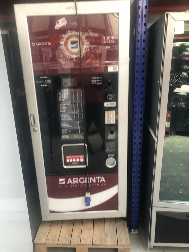 Вендинг автомати фас