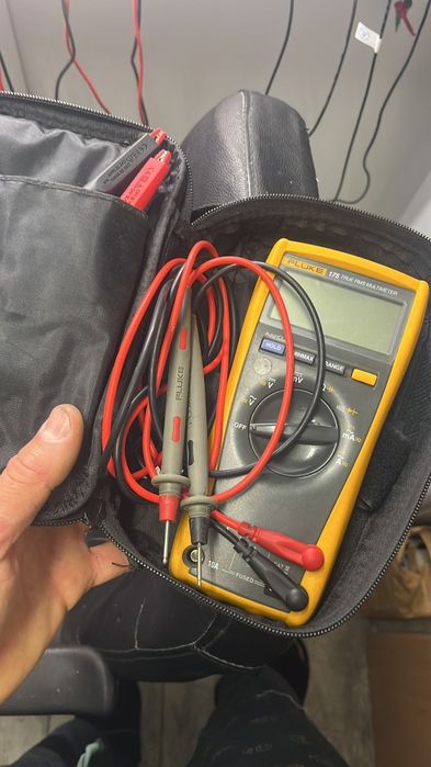 Fluke 175  nou cu accesorii