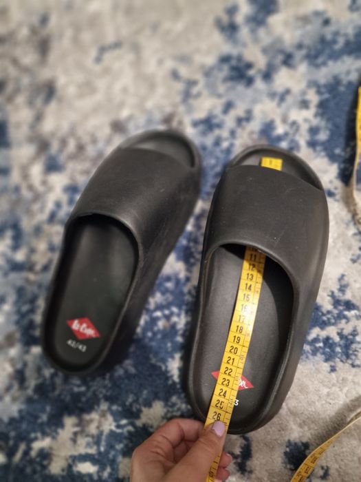 Papuci Lee Cooper  NOU marime 42/43  25/26 cm