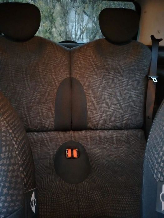 Mini Cooper Motorul este de BMW, cu distributie pe lant.