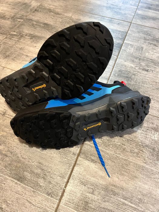 Маратонки ADIDAS TEREX неразличими  от нови