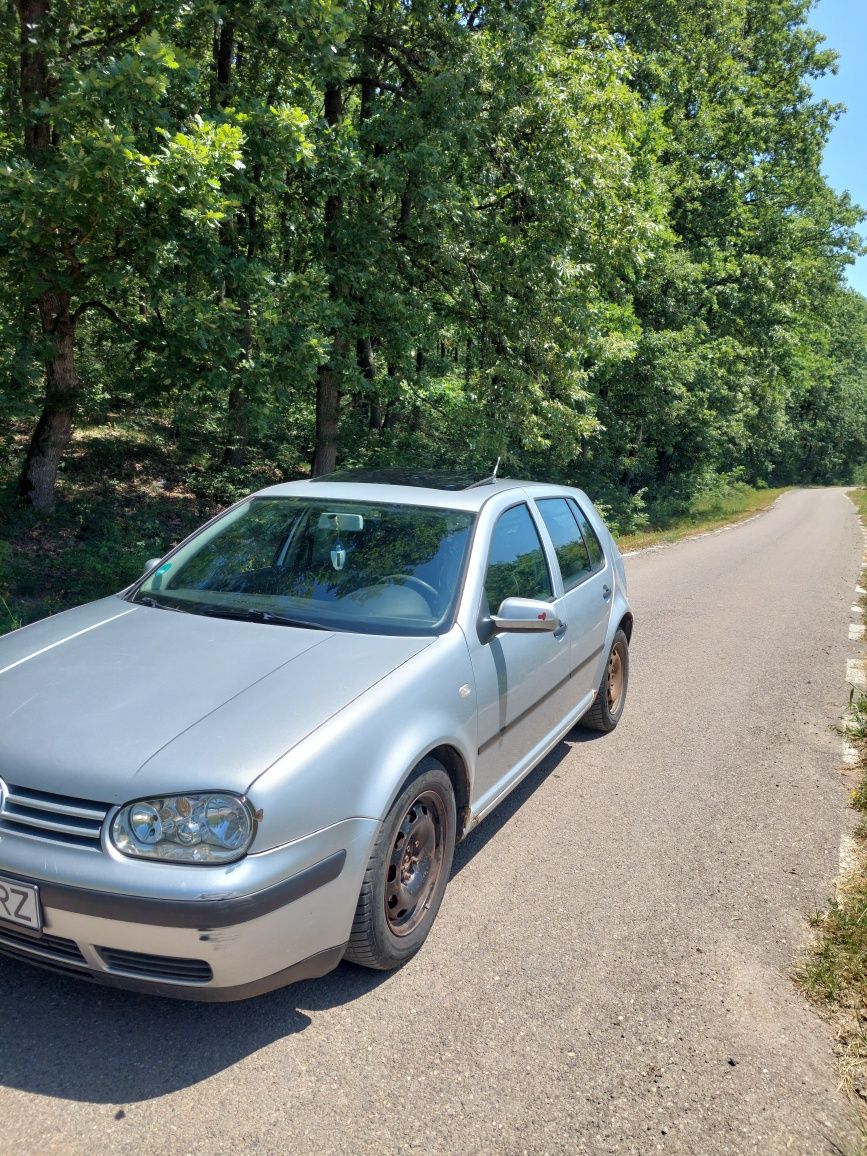 Vand golf 4 1.4 benzină
